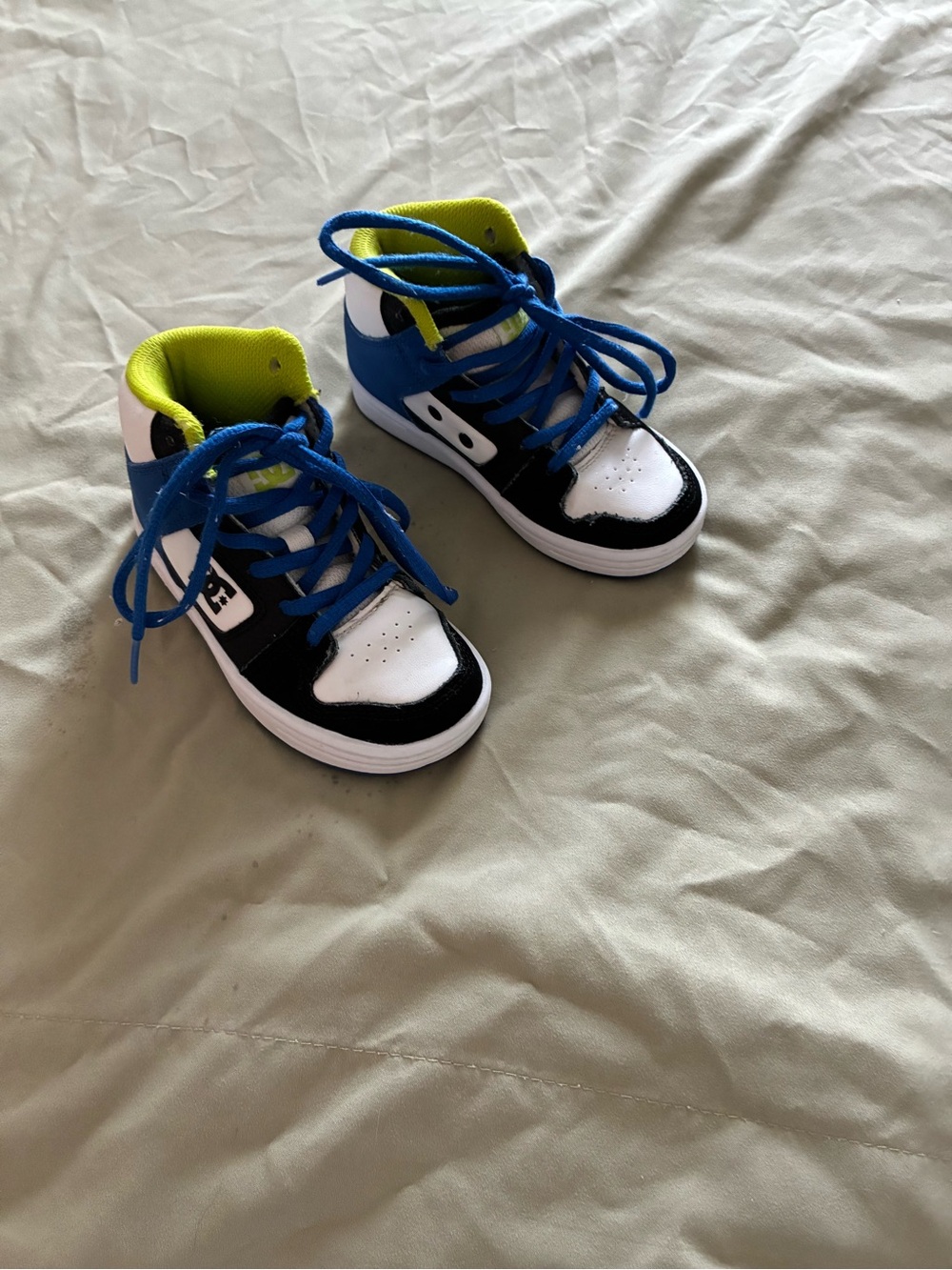 Kids DC High-Top Sneakers in Blue, Black & White